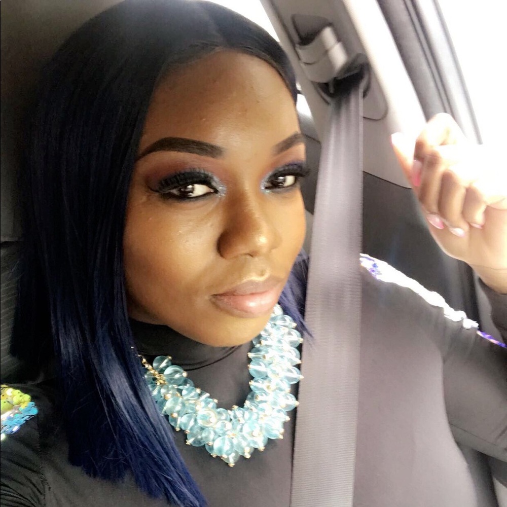 Meet your Posher, Shalita